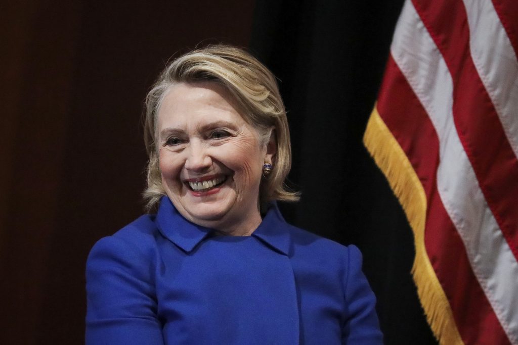 https://www.nbcnews.com/politics/2020-election/likable-hillary-clinton-draws-applause-personal-defense-women-candidates-n955896